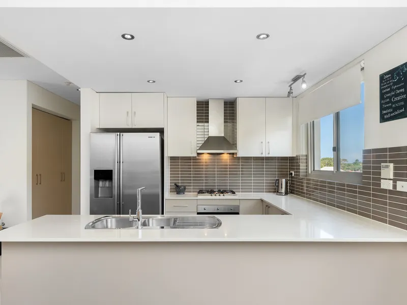 Move-in ready retreat, modern interiors and loads of space