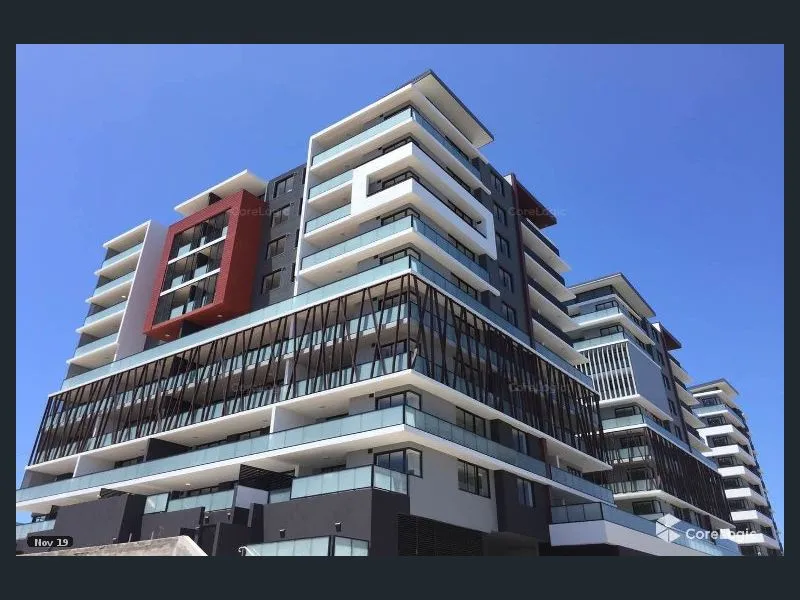 Stylish & Bright Penthouse Apartment