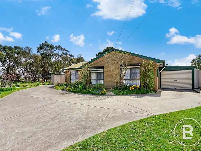 SUPURB FOUR BEDROOM LIFESTYLE HOME.