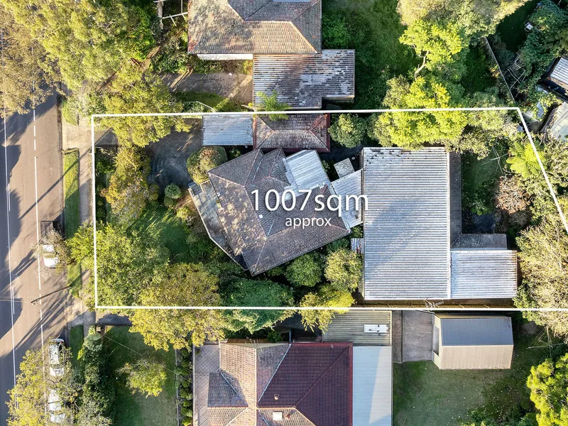 EXCEPTIONAL POTENTIAL IN A HIGHLY DESIRABLE SUBURB