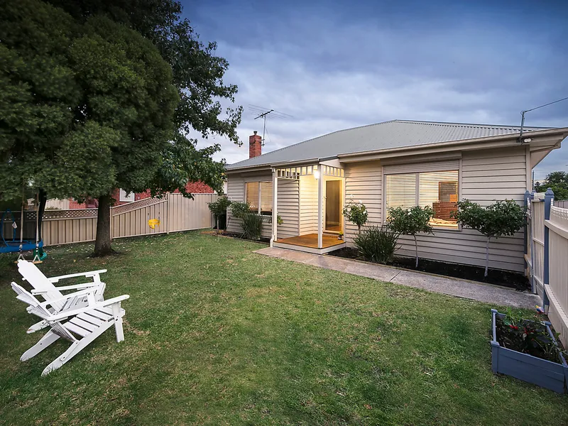 Gardens, Character, Modern convenience