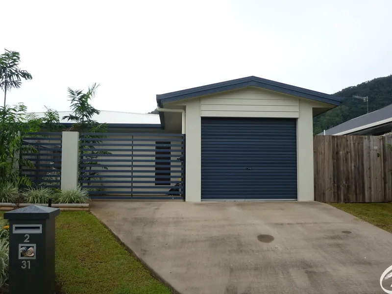 FULLY FENCED DUPLEX WITH LARGE YARD