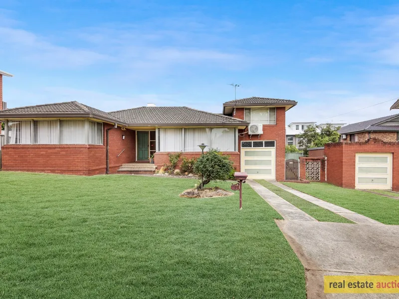 3/4 BEDROOM BRICK HOME PLUS R3 ZONING