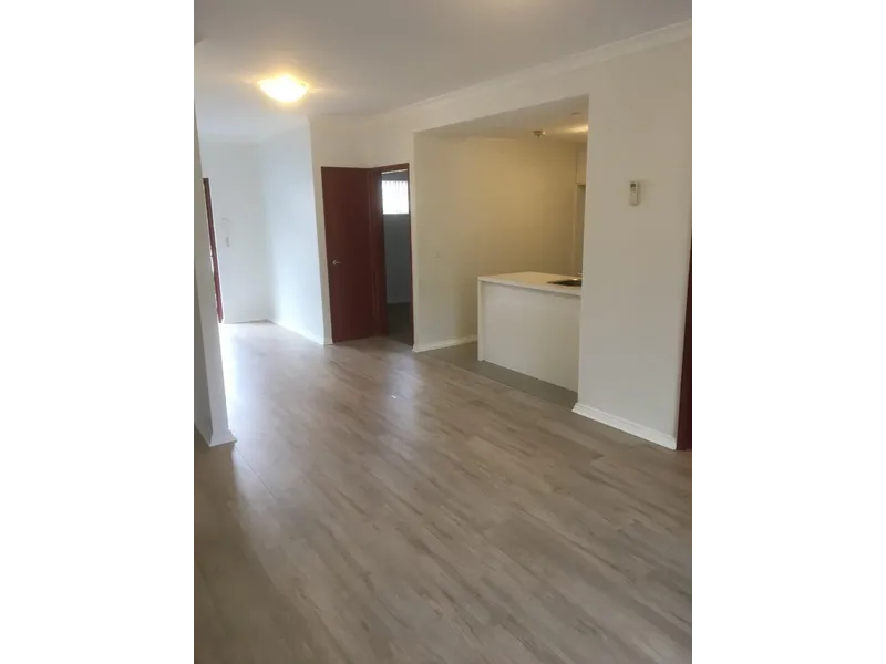 Freshly renovated central apartment