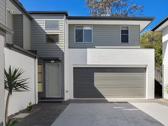 Modern Townhouse in a private and convenient location.