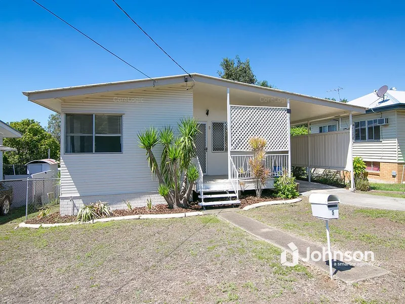 CHARMING HOME WITH LOTS OF STORAGE