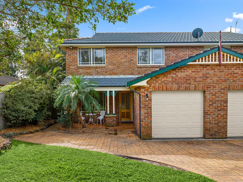 Secluded duplex with in-ground pool steps to Bellambi Beach