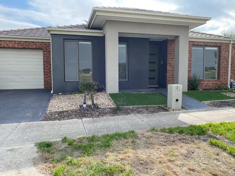 Modern & Stylish in a Great Location!