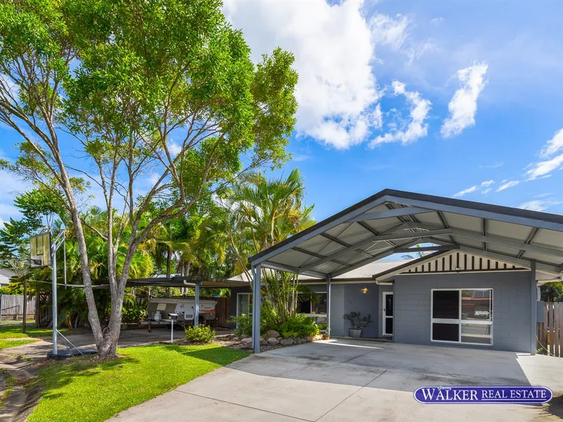 FAMILY HOME - GREAT ENTERTAINER