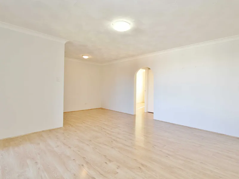 IDEALLY LOCATED | 650M WALK TO TRAIN STATION