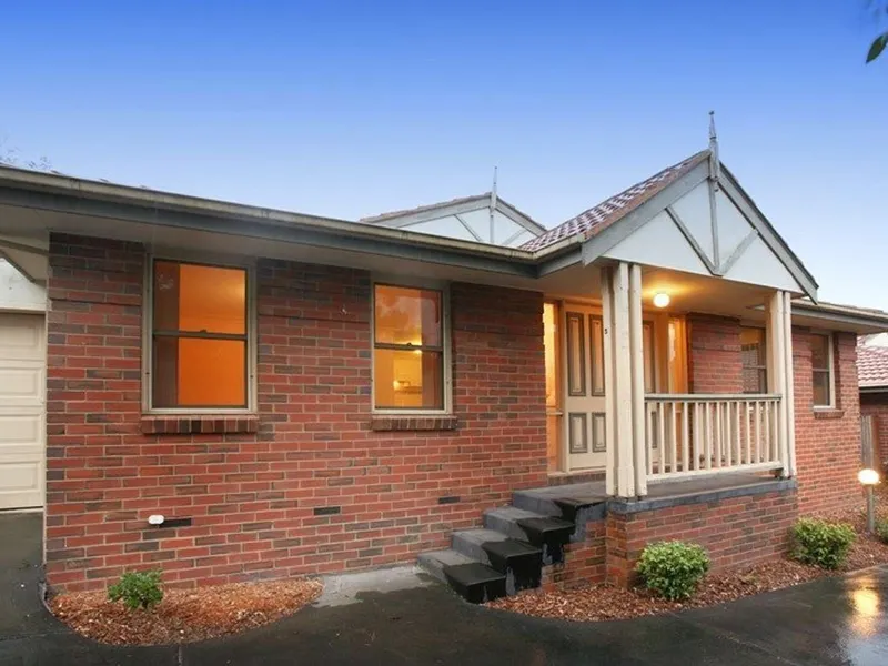 THREE BEDROOM UNIT IN A GREAT LOCATION