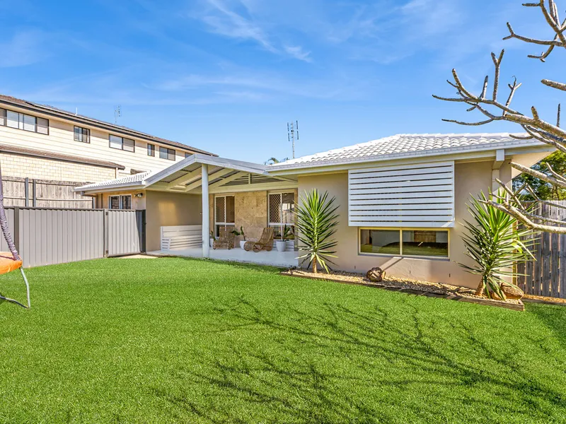 Sleek Renovated Home In the Heart of Banora