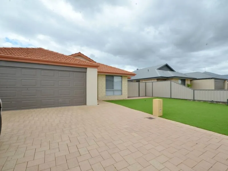 Great family sized home!! 