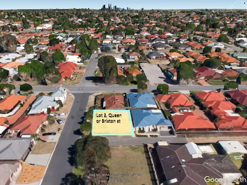Dual street entry, rear, park-side ROW. level development block