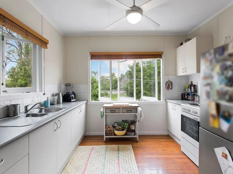 Parks & bikeway across the road, plus a yard for a vege garden, within 5K of CBD