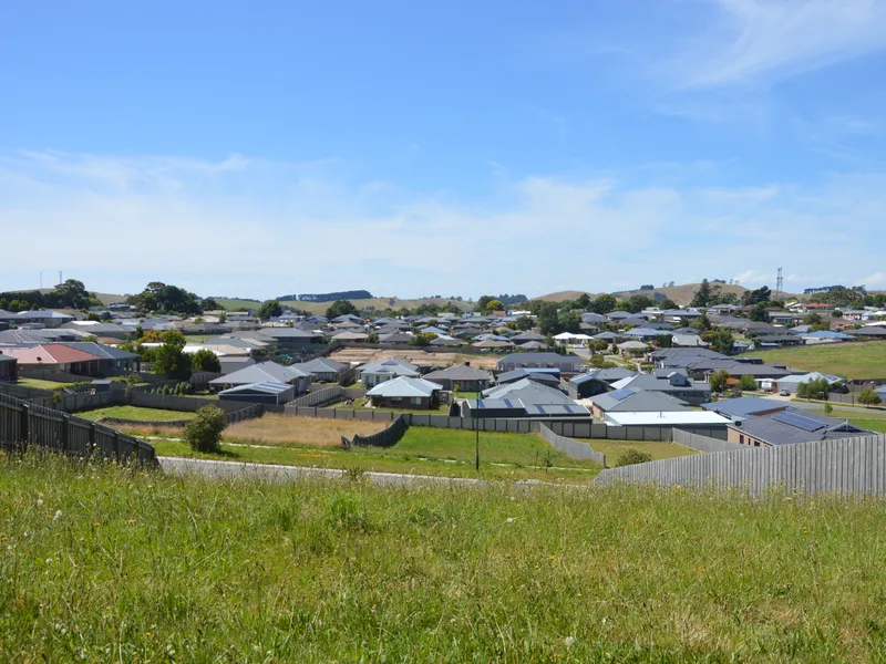 VIEWS IN DAISYBANK ESTATE