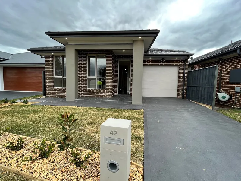 BRAND NEW FAMILY HOME WITH POTENTIAL 5TH BEDROOM !