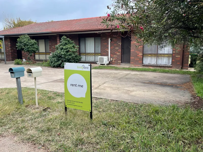 CLOSE AND CONVENIENT LIVING