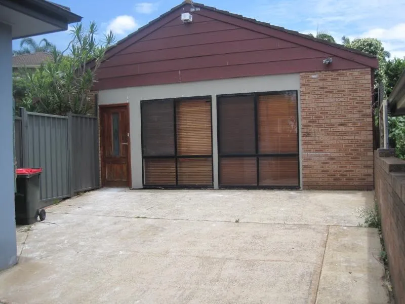 Very Spacious and Private Granny Flat