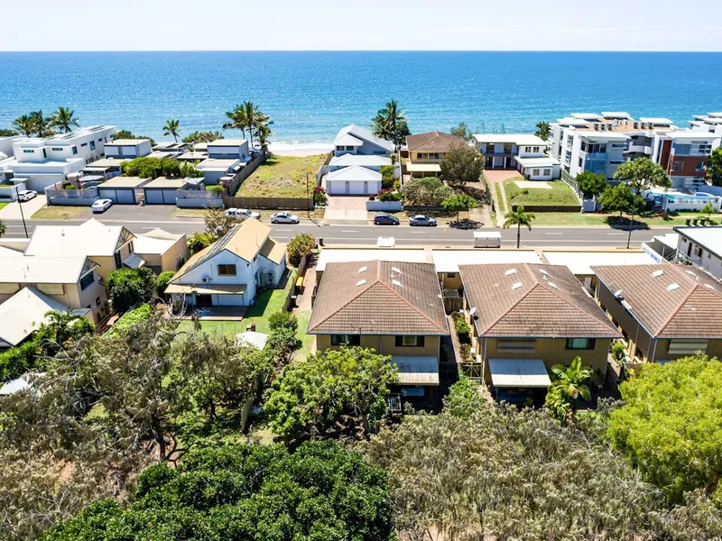 Perfectly Positioned Unit - Close to Kelly's Beach & Bargara Golf Course