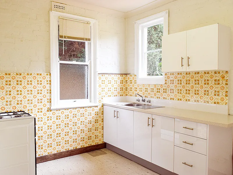 One Bedroom Bargain : UTILITIES INCLUDED