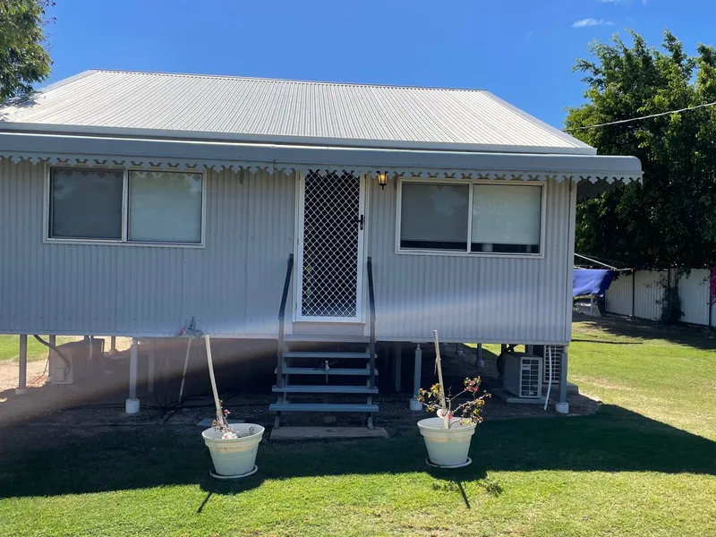 Fully Renovated Modern Cottage