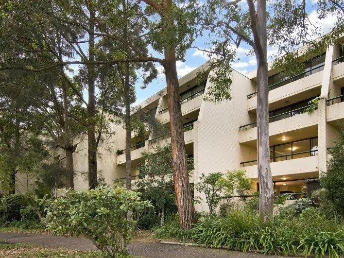 APPLICATION ACCEPTED - HOLDING DEPOSIT PAID - UNIQUE SPLIT-LEVEL APARTMENT WITH TOWNHOUSE-LIKE PROPORTIONS