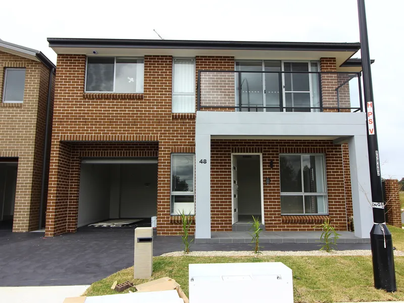 5 Bedroom Residence in Marsden Park with guest/parents room downstairs for added convenience a
