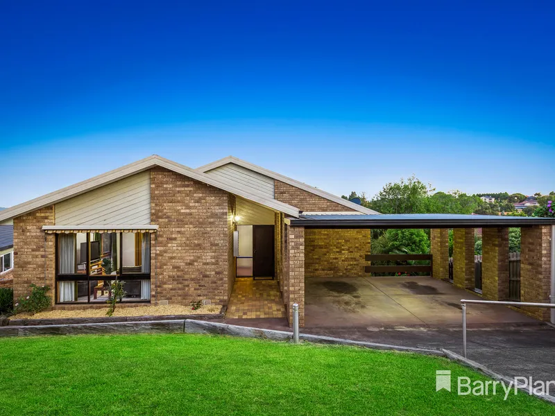 Quality home with amazing views on 970m2 approx. 