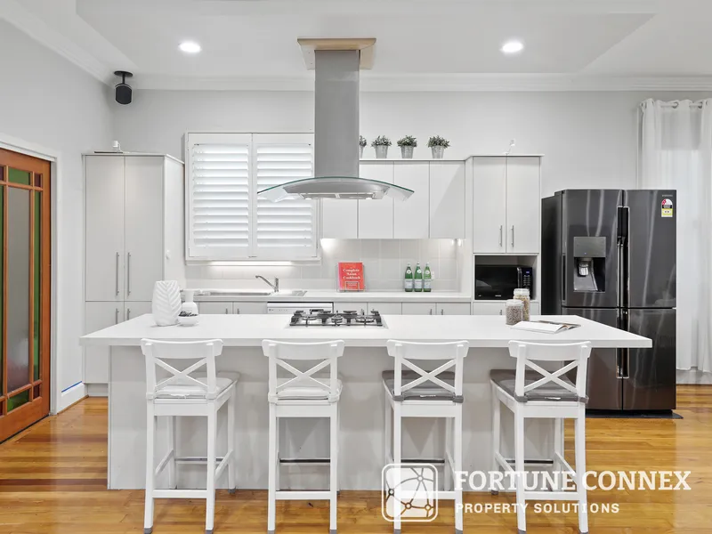 Luxury Modern Home in Campsie!