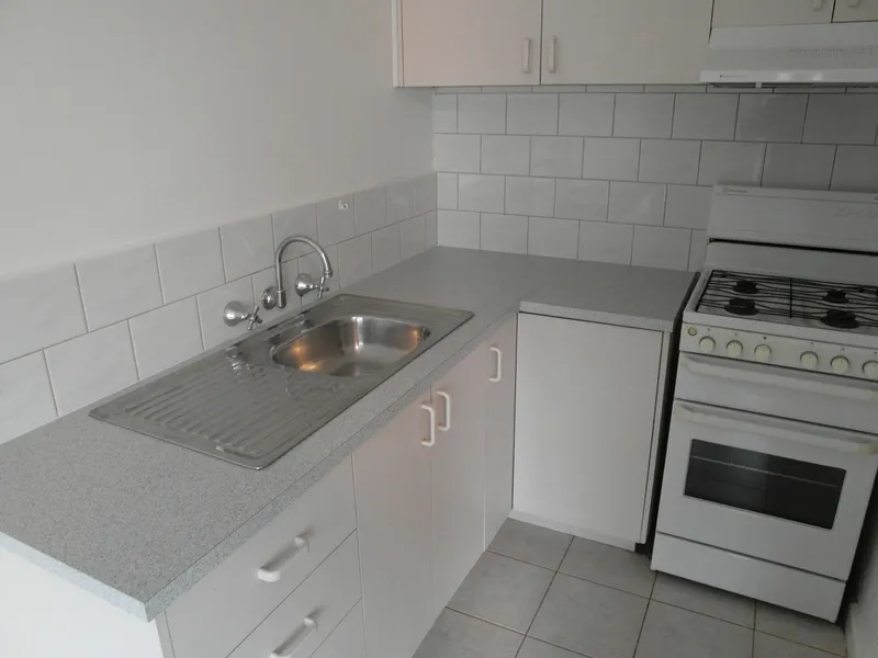 One bedroom apartment close to train station