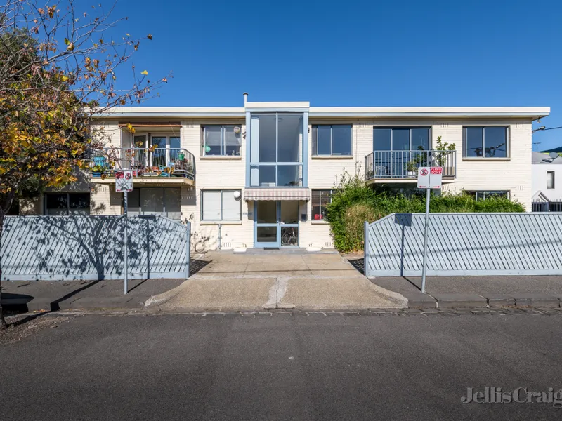 Ground Floor Apartment in Boutique Block