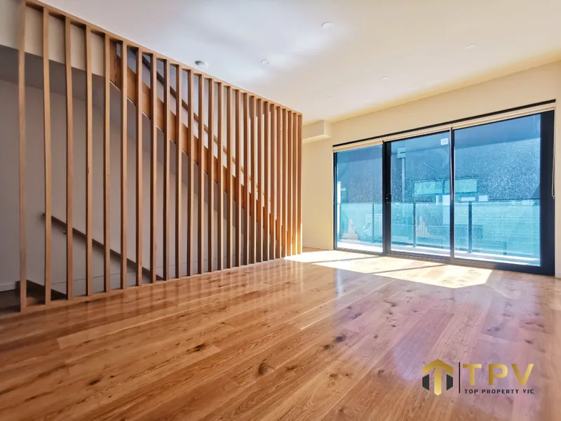 Brand New 2 Bedroom Townhouse Has to Offer