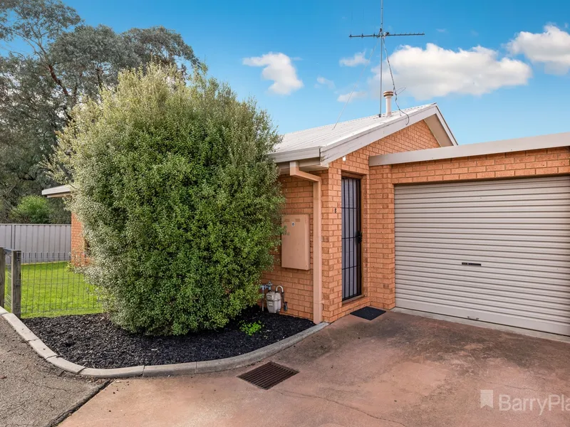 Stylish Unit Offers Privacy in a Great Location