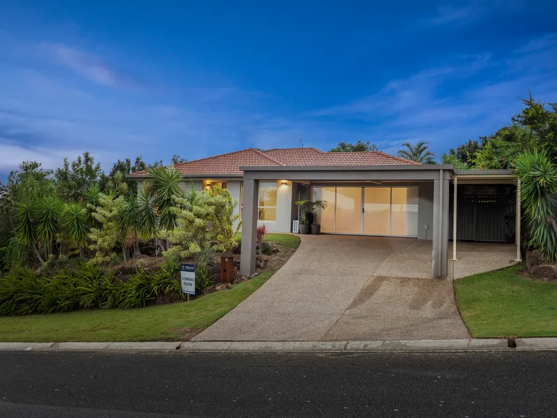 Renovated Family Home With Majestic Views