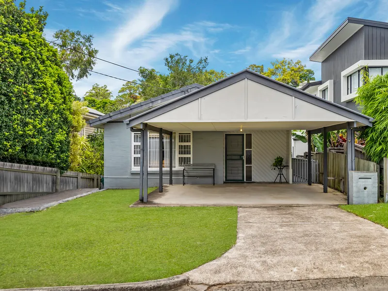 Fantastic Opportunity! Deceptively Large ! Don't Miss Out!