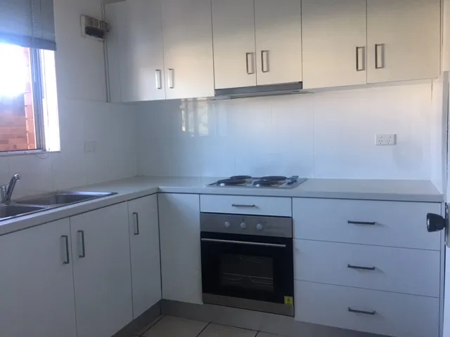 1ST Floor Unit, 1 Minute Walk To Train Station