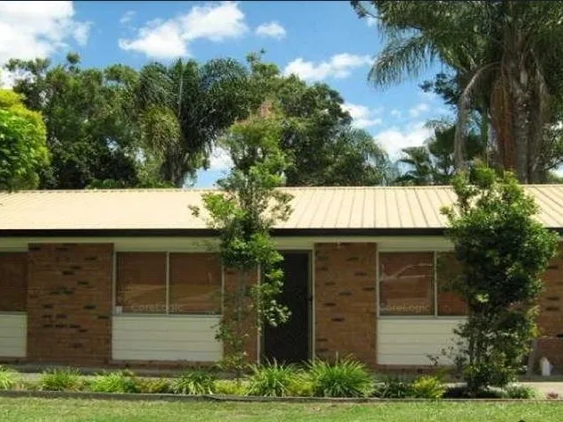 Great Home With Aircon in Great Location