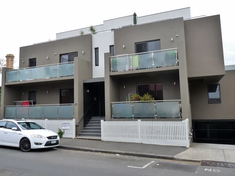 ***FANTASTIC INNER CITY PAD IN GREAT LOCATION***
