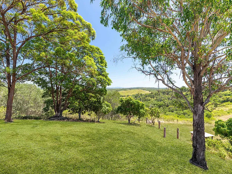 BEAUTIFUL ACREAGE WITH STUNNING VIEWS