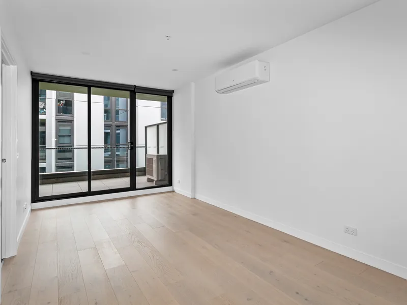 STUNNING 6TH LEVEL APARTMENT