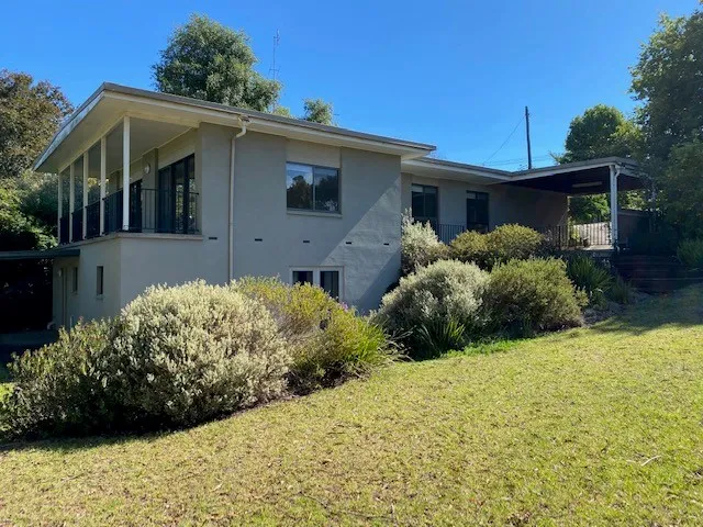 Family home, GREAT location!