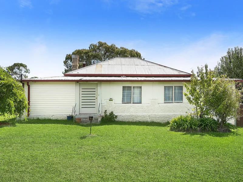 Large family home on 1714sqm block