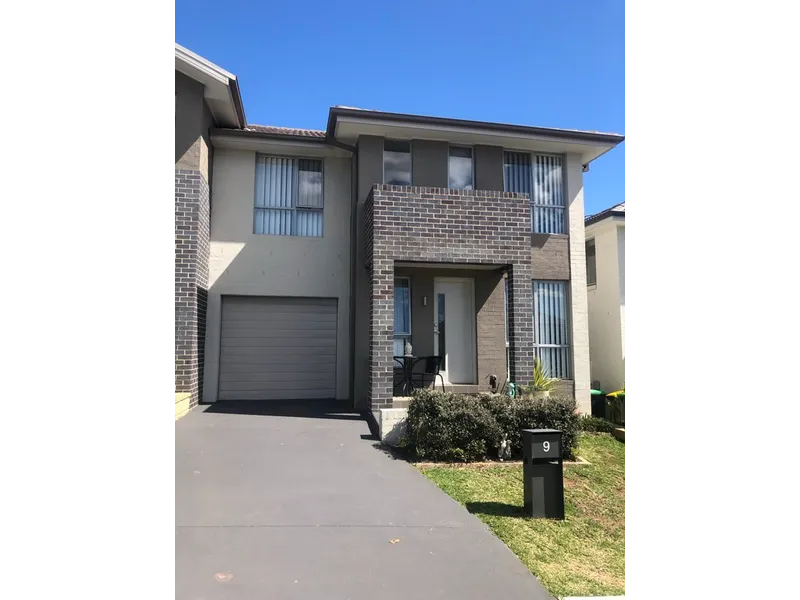 3 Bedroom Home In Ideal Location!