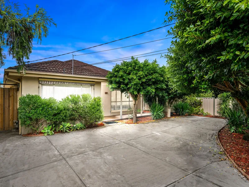 Stand alone, renovated bliss.