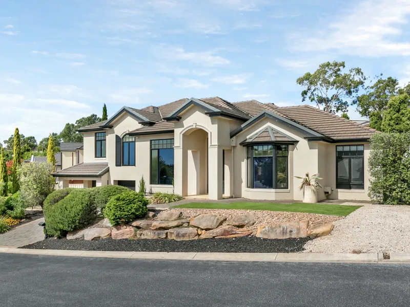 Craigburn Classic! Impressive Executive Residence with Solar Electricity
