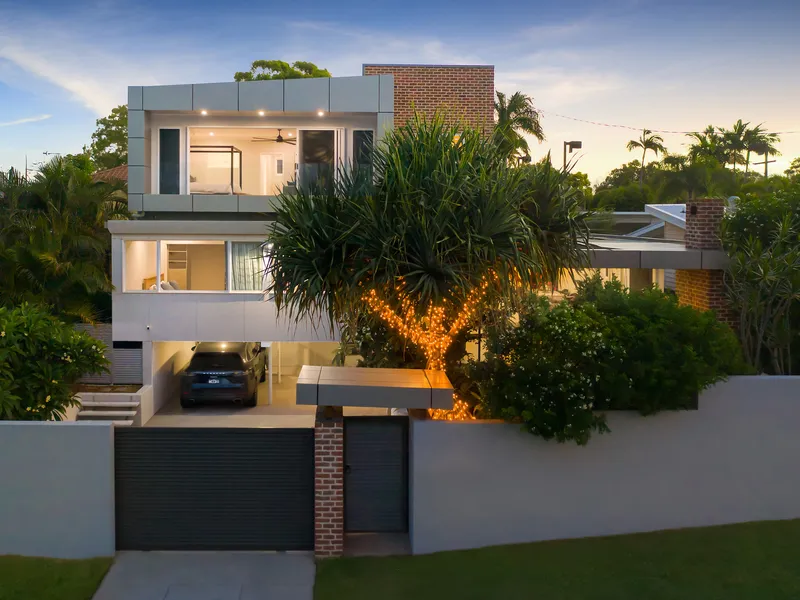 Modern family entertainer stands out in TSS precinct