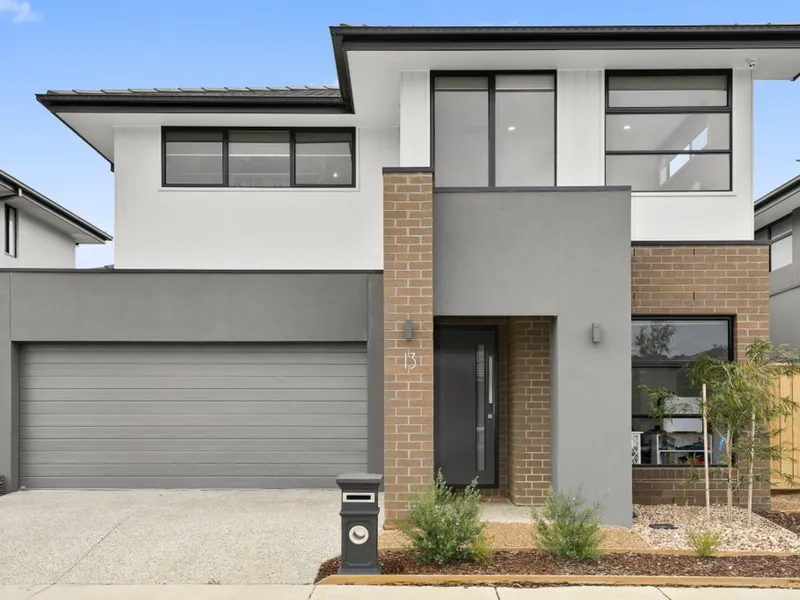Double story delight in prime location!