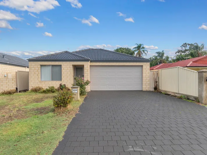 BEAUTIFULLY PRESENTED 3x2 HOME IN THE HEART OF GOSNELLS