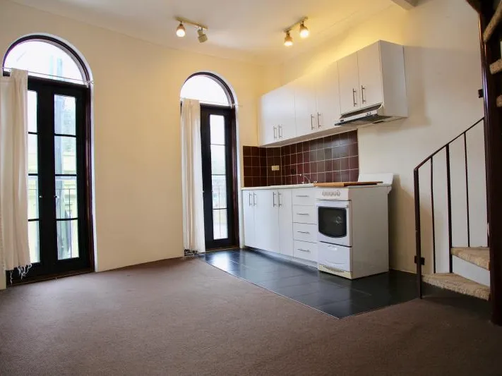 FABULOUS SPLIT LEVEL LOFT STYLE APARTMENT LOCATED IN THE HEART OF STYLE AT 'THE INTERSECTION’ IN PADDINGTON